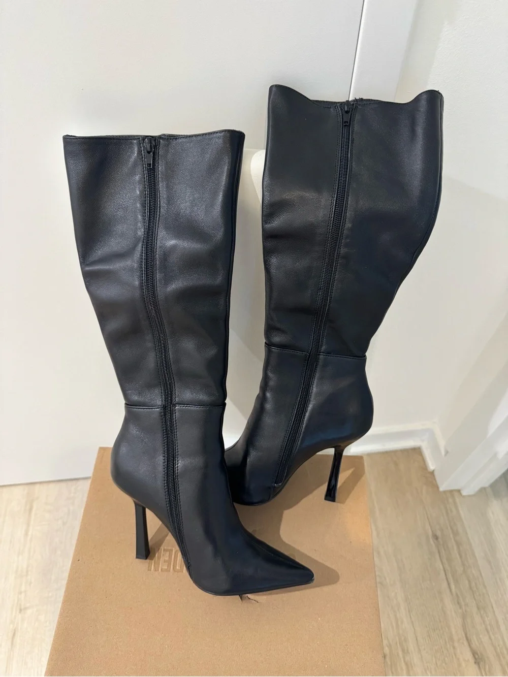 Steve Madden Black Pointed-Toe Knee High Stiletto Boot - Picture 3 of 7